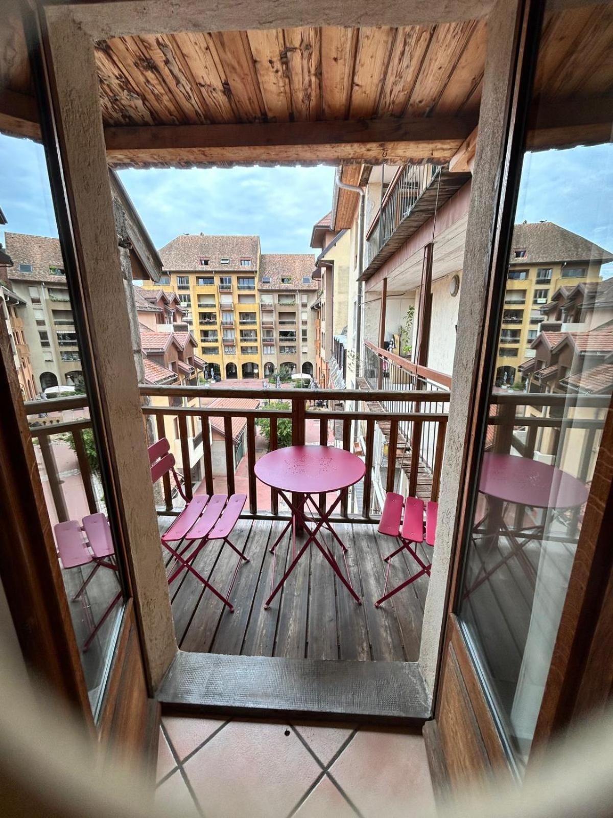 Le Republique Annecy , Coeur De Vieille Ville Exteriér fotografie